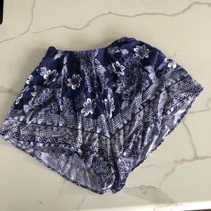 Alya Flowy Shorts High Waisted